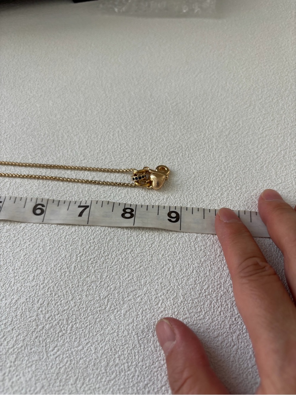 New Roxanne Assoulin Gold Tone Heart & 'b' Charm Necklace - Picture 7 of 8